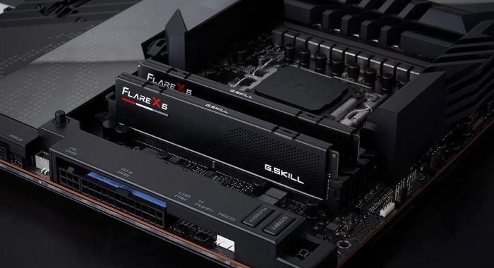 G.Skill 32 GB (2x16GB) DDR5 6000 MHz Flare X5 (F5-6000J3038F16GX2-FX5)