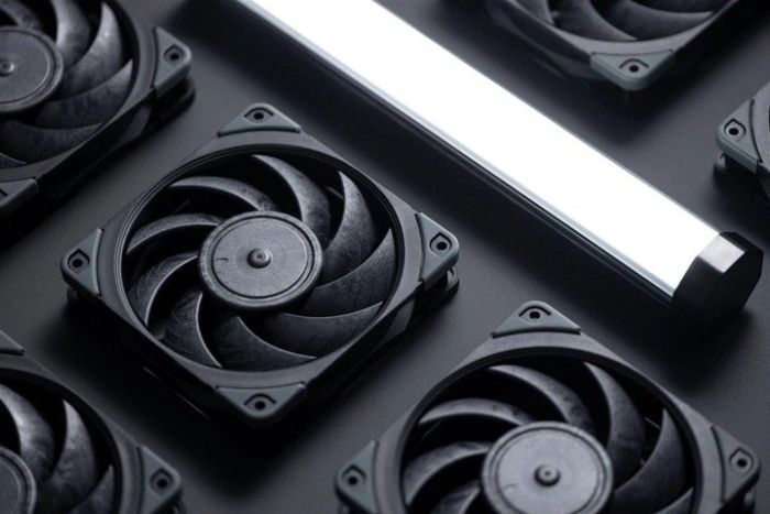 Noctua NF-A12X25 PWM chromax.black.swap